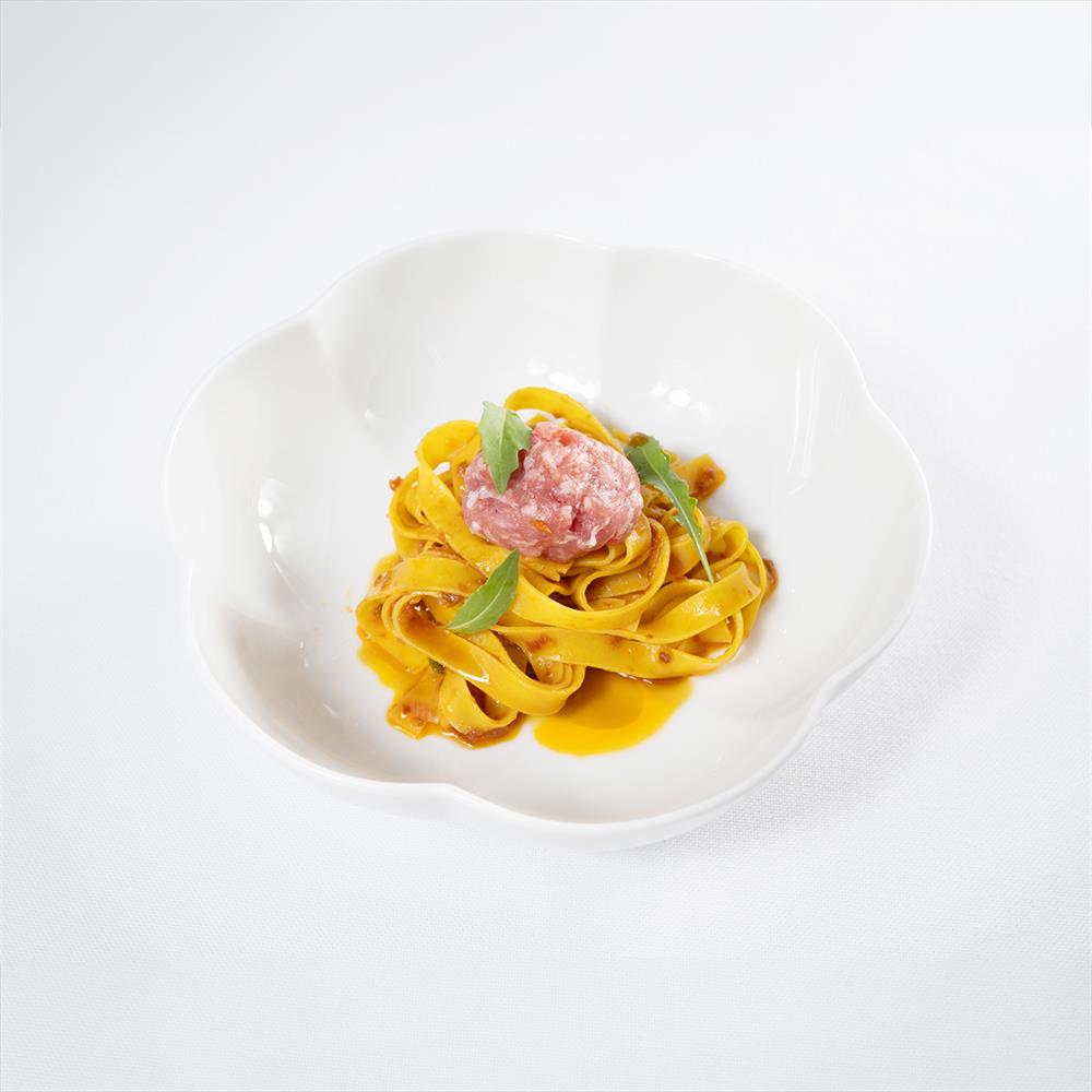 Tagliatella Fredda, Intingolo al Pomodoro Secco, Fondo di Coniglio e Salsiccia | Chef Gabriele Boffa